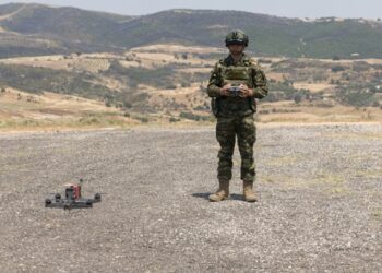 Αλεξανδρούπολη: Πώς εκπαιδεύεται η νέα γενιά χειριστών ΣΜΗΕΑ του Ελληνικού Στρατού