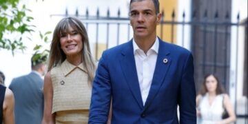 Ισπανία: Σε δίκη για διαφθορά η σύζυγος του πρωθυπουργού – Αίρεται η απαγόρευση εξόδου από τη χώρα
