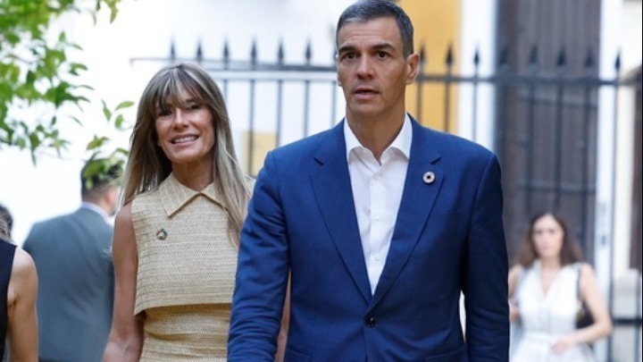 Ισπανία: Σε δίκη για διαφθορά η σύζυγος του πρωθυπουργού – Αίρεται η απαγόρευση εξόδου από τη χώρα