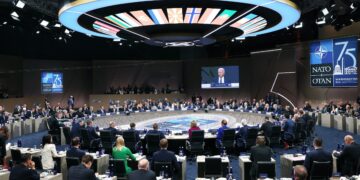 NATO, η επιστροφή των γερακιών