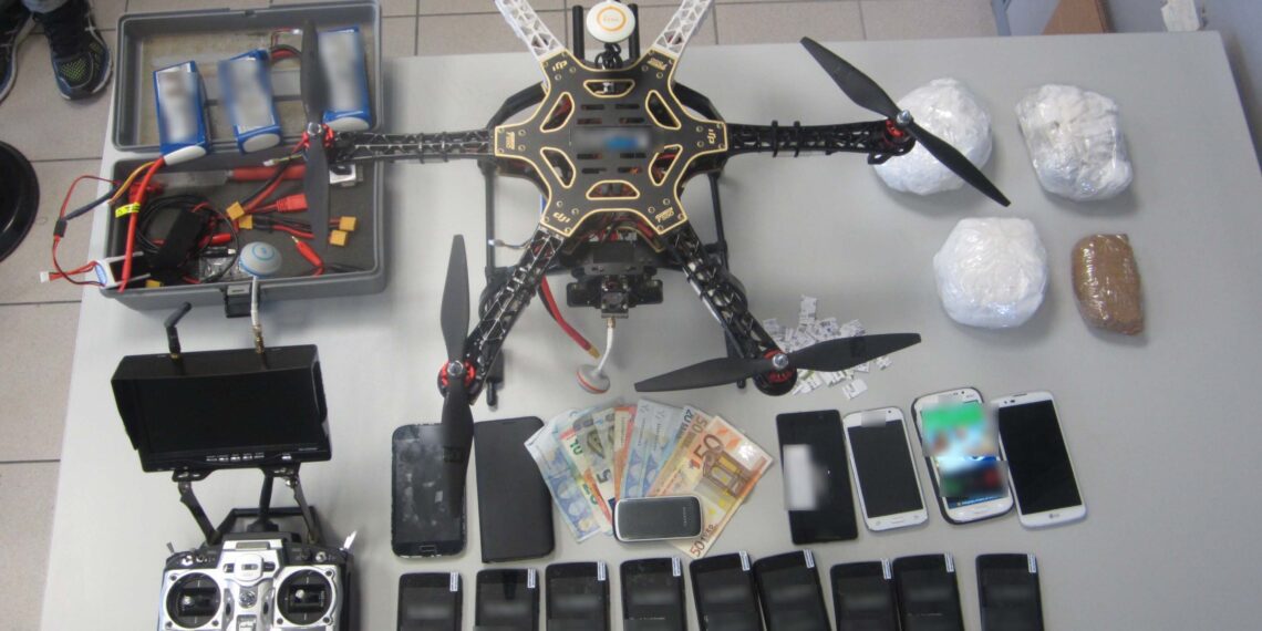 Φυλακές Λάρισας: Drone με κινητά και κάρτες SIM έπεσε στο προαύλιο – Σε εξέλιξη η έρευνα