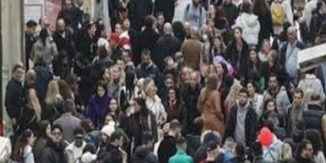 ΕΛΣΤΑΤ: Αύξηση 2,8% στον τζίρο του λιανικού εμπορίου το β’ τρίμηνο