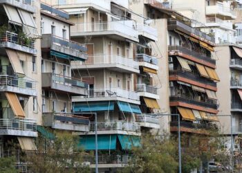 Η αγορά κατοικίας «στερεύει»: Όλο και λιγότερα σπίτια, όλο και πιο ακριβά