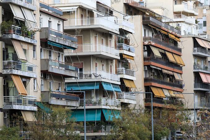 Η αγορά κατοικίας «στερεύει»: Όλο και λιγότερα σπίτια, όλο και πιο ακριβά
