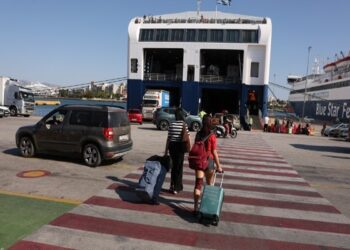 Νέα ακτοπλοϊκά δρομολόγια από Πειραιά, Ραφήνα και Λαύριο μετά τη βελτίωση του καιρού