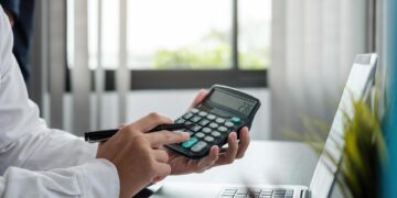 Συντάξεις: Νέα «ανάσα» για 450.000 συνταξιούχους – Πώς εξετάζεται η αλλαγή στην ΕΑΣ
