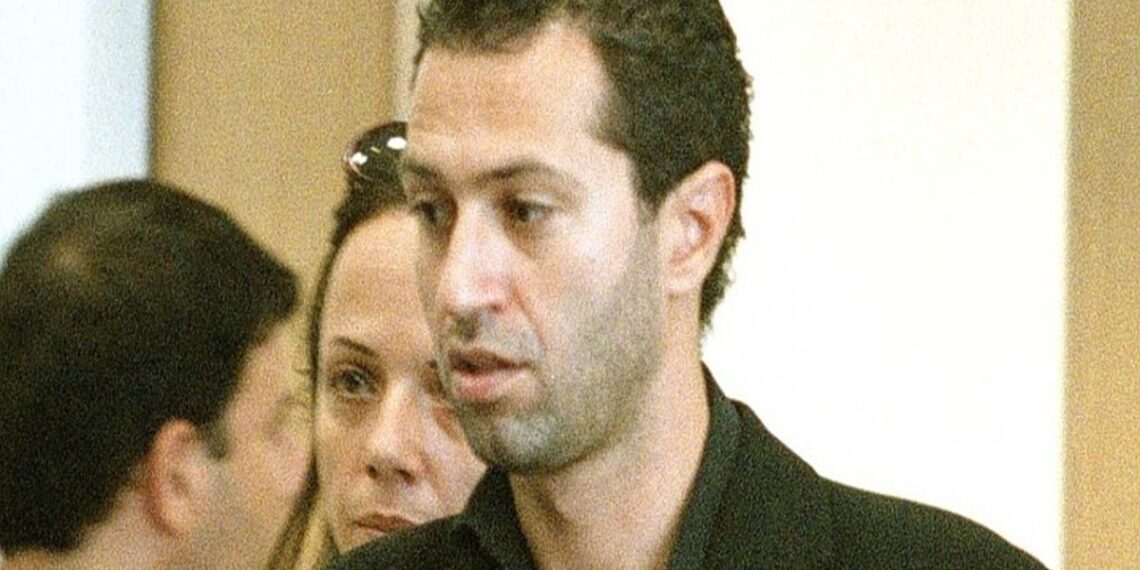 Πέθανε ο τραγουδιστής Δημήτρης Κόκοτας σε ηλικία 57 ετών