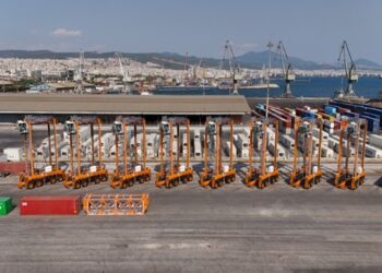 ΟΛΘ: Ενίσχυση του στόλου με οκτώ νέα οχήματα μεταφοράς εμπορευματοκιβωτίων