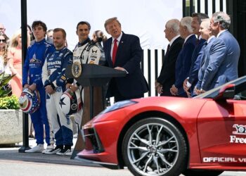 Τραμπ σε πρώτο πλάνο στο Freedom 250: Πράσινη σημαία, «The Beast» και IndyCar στους δρόμους της Ουάσινγκτον (Video)