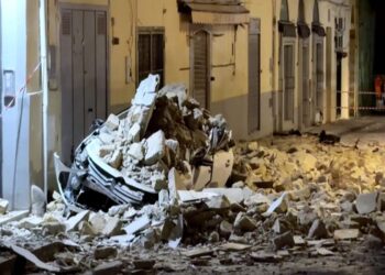 Είκοσι ένας τραυματίες από τον σεισμό 4,7 βαθμών στη Νάπολη της Ιταλίας