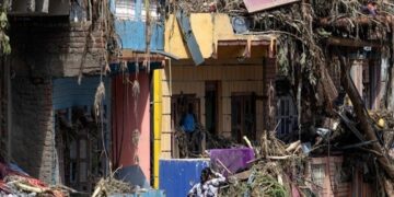 Νεπάλ: Ξεκίνησαν οι ταφές μη ταυτοποιημένων θυμάτων – 781 νεκροί