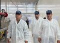 Ο Θ. Πλεύρης επισκέφθηκε κονσερβοποιία που απασχολεί πρόσφυγες από δομές φιλοξενίας