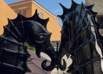 Ρόδος: Αποκαταστάθηκε το βανδαλισμένο έργο τέχνης στο σιντριβάνι της Μεσαιωνικής Πόλης
