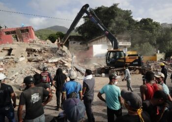 Ισχυρός σεισμός 7,4 ρίχτερ στην Κολομβία-Τραυματίες και μεγάλες ζημιές στις ακτές του Ειρηνικού