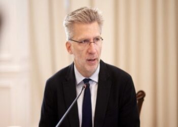 Σκέρτσος: Οι επενδύσεις στην Ελλάδα αυξήθηκαν κατά 5,9% επί του ΑΕΠ, ενώ στις χώρες σύγκρισης μειώθηκαν κατά 2%
