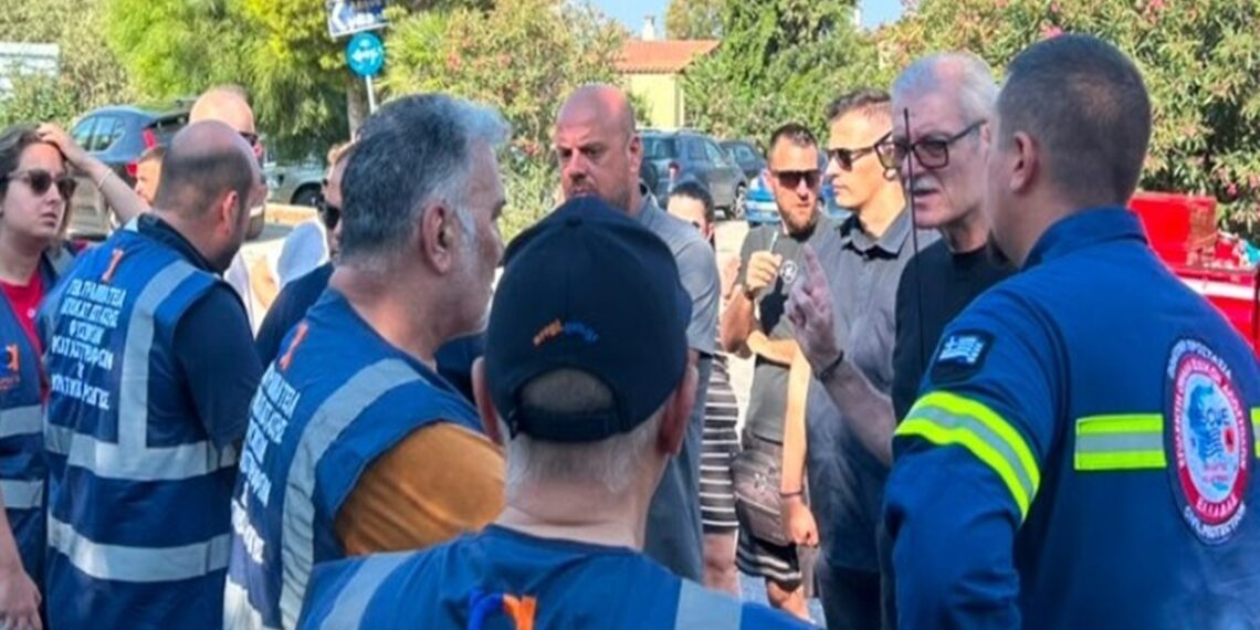 Στο Πόρτο Γερμενό ο Ευάγελλος Τουρνάς – Αυτοψία στις πυρόπληκτες περιοχές της Δυτικής Αττικής