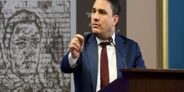 Τσουκαλάς: Έκθεση-κόλαφος του ΟΟΣΑ διαλύει το success story της κυβέρνησης