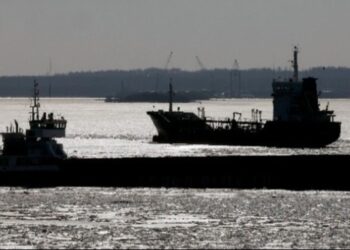 Η Ρωσία έπληξε τρία πλοία στα ουκρανικά ύδατα της Μαύρης Θάλασσας που μετέφεραν στρατιωτικά είδη