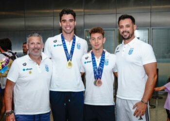 Επέστρεψαν τα «δελφίνια» από το Παρίσι