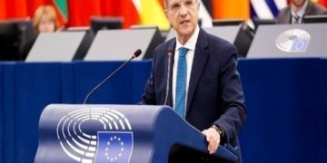 Αυτιάς στην Κομισιόν: Άμεση διακοπή της ευρωπαϊκής χρηματοδότησης προς την Τουρκία