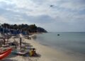 Χαλκιδική: Θορύβησε τους Βαλκάνιους τουρίστες η πυρκαγιά στη Σίβηρη