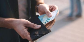Επιστροφή Ενοικίου: Οι ημερομηνίες κλειδιά που δεν πρέπει να χαθούν – Ποιοι μπαίνουν στο μπόνους των δύο ενοικίων
