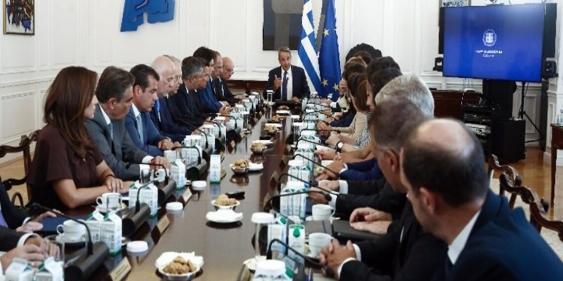 Υπουργικό Συμβούλιο: Ταμείο Ανάκαμψης, σχολεία, τιμές, τουρισμός και ΑΠΕ στην ατζέντα