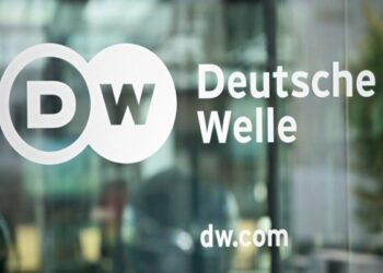 Η Deutsche Welle θα συνεχίσει να μιλά ελληνικά – Απετράπη το λουκέτο στο ιστορικό Ελληνικό Πρόγραμμα