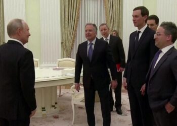 Ουκρανία: Στη Μόσχα οι απεσταλμένοι του Τραμπ – «Είμαστε έτοιμοι για εκεχειρία», λέει ο Ζελένσκι