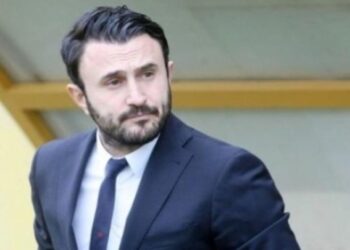 Απαγόρευση εισόδου στα γήπεδα για δύο εβδομάδες στον Καρυπίδη
