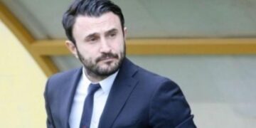 Απαγόρευση εισόδου στα γήπεδα για δύο εβδομάδες στον Καρυπίδη