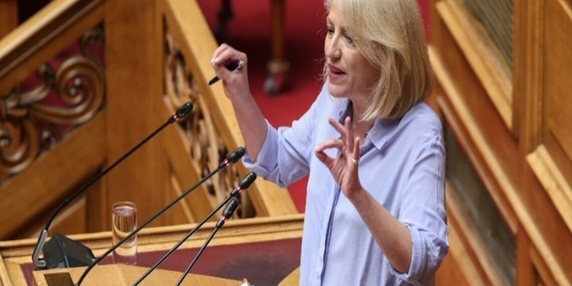 Δούρου: Η χώρα μας πορεύεται χωρίς καθαρή εθνική στρατηγική