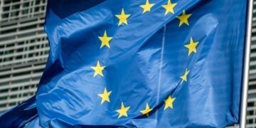 ΕΕ: Καλεί τους ρώσους διπλωμάτες να διαμαρτυρηθούν για την επίθεση μη επανδρωμένου αεροσκάφους στη Λειψία