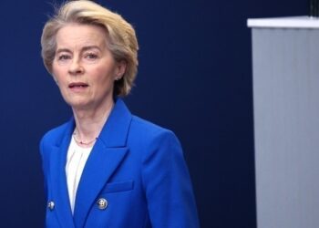 Φον ντερ Λάιεν: «Ανεύθυνη και επικίνδυνη» η συμπεριφορά της Ρωσίας