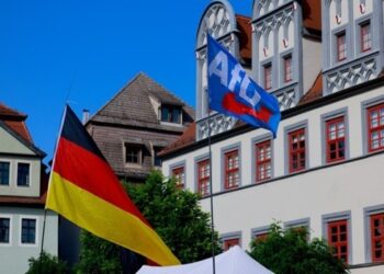 Γερμανία: Η AfD διευρύνει το προβάδισμά της έναντι των συντηρητικών του Μερτς σε πανεθνική δημοσκόπηση