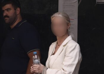 Γιώργος Μαζωνάκης: Σάλος με την «Κβαντική Ιατρική» που σπούδασε η Ιωάννα Γάκα – «Ανυπόστατοι όροι», λένε οι Έλληνες Φυσικοί