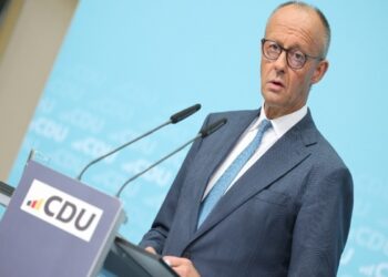 Μέρτς: “Είμαστε βαθιά σοκαρισμένοι, αλλά η παραίτηση δεν είναι επιλογή για μένα”