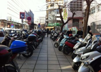 Αλλάζει η εικόνα στο κέντρο της Θεσσαλονίκης: Έρχονται 810 νέες θέσεις πάρκινγκ για μηχανάκια