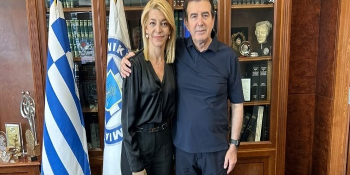 Επίσκεψη της Νέστορα στον Μιχάλη Χρυσοχοίδη