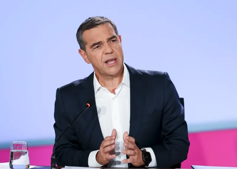 Το «ή εμείς ή κανείς» του Τσίπρα ανοίγει μέτωπο με το ΠΑΣΟΚ (Video)
