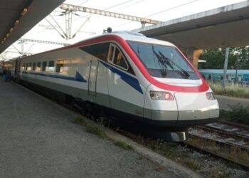 Αθήνα-Θεσσαλονίκη: Το πρώτο σιδηροδρομικό δρομολόγιο με 100% τηλεδιοίκηση – Οι δηλώσεις Κυρανάκη