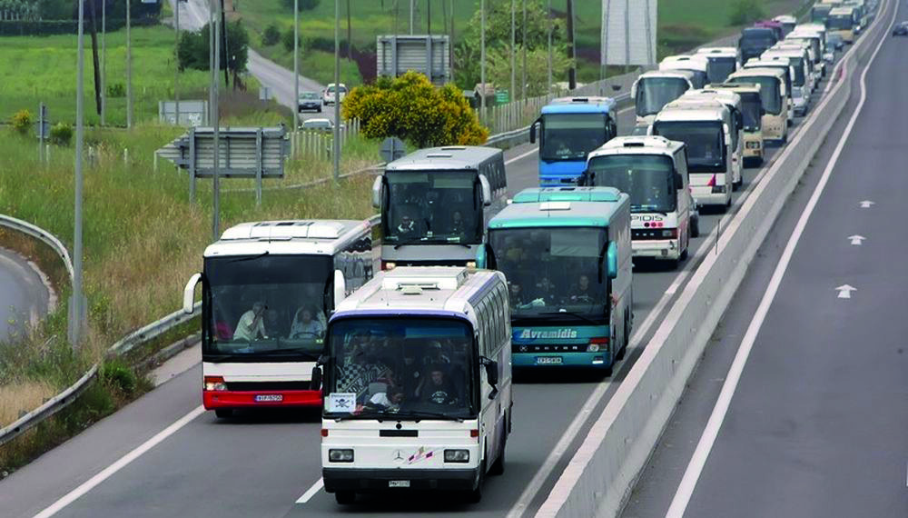 Τουριστικά λεωφορεία και ΚΤΕΛ προειδοποιούν με κινητοποιήσεις για τα καύσιμα