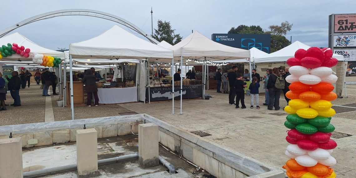 Παραδοσιακές γεύσεις της Κρήτης και όλης της Ελλάδας «συναντιούνται» στη ΔΕΘ – Σε εξέλιξη η έκθεση με τα κρητικά προϊόντα