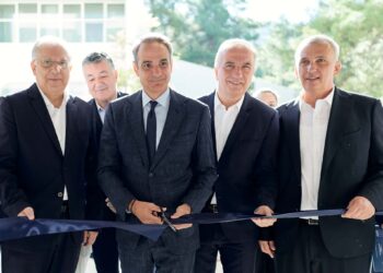Έκοψε την κορδέλα ο Κυριάκος Μητσοτάκης στο νέο υπερσύγχρονο κτίριο του «Δημόκριτου»