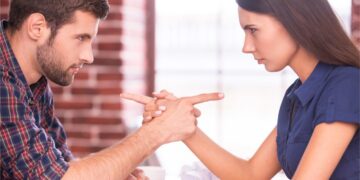 Τα 6 ζευγάρια ζωδίων που δύσκολα βρίσκουν κοινό κώδικα επικοινωνίας