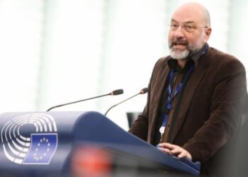 Σάκης Αρναούτογλου από την Κάσο: Τα μικρά νησιά ζητούν ίσες ευκαιρίες ζωής, όχι προνόμια