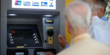 Πότε αναμένονται οι συντάξεις Νοεμβρίου και πότε η ετήσια ενίσχυση των 400 ευρώ