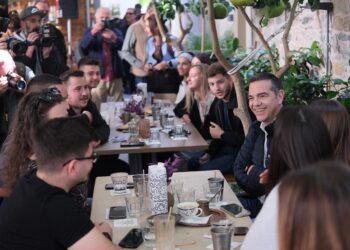 Τσίπρας: «Αόρατο μνημόνιο» η ακρίβεια