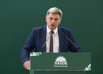 Φαραντούρης: Όχι περικοπές για παιδεία, στέγαση – Κοινωνικές εκρήξεις όταν αγνοούνται κοινωνικές ανάγκες