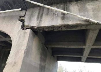 Διδυμότειχο: Ρωγμές στη γέφυρα, φόβοι για την επόμενη μέρα